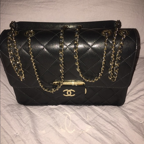 Chanel bag - Picture 1 of 1